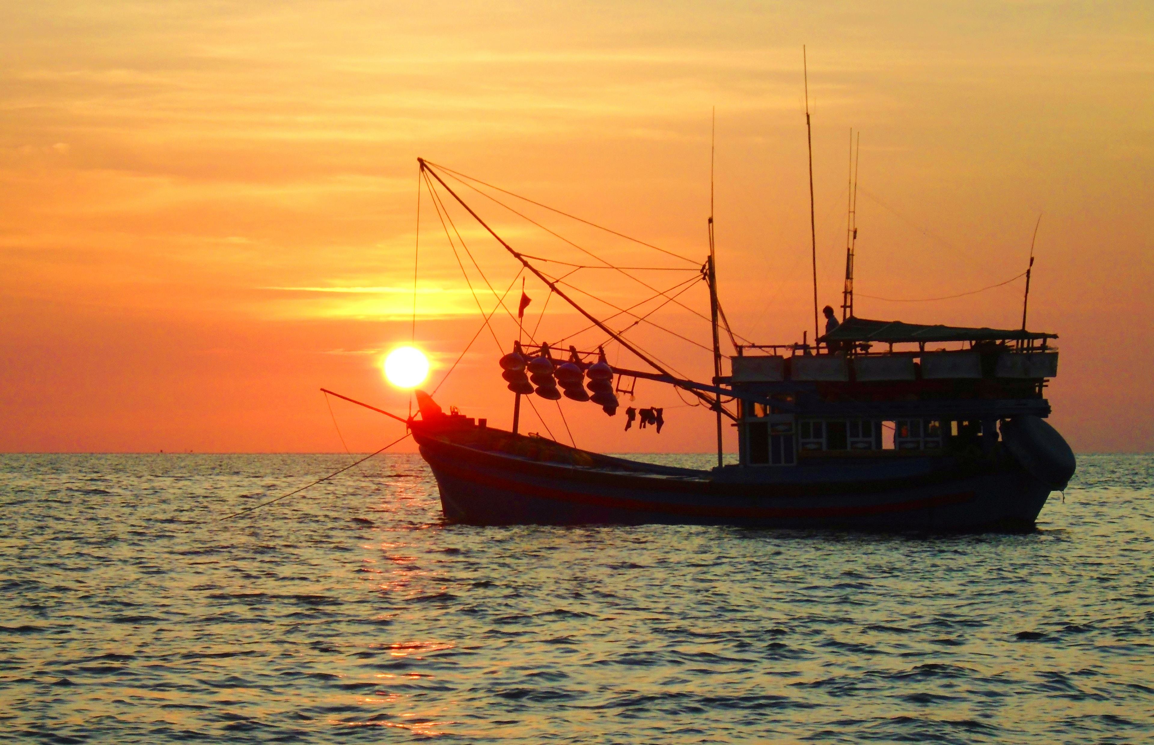 With a beautiful natural environment of azure sea and verdant hills, Phu Quoc is the perfect place for discovery.